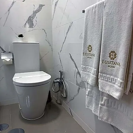 Hotel Lusitana *